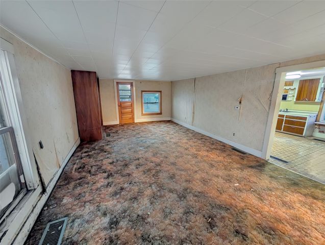 810 SE 10th Street, Des Moines, IA 50309