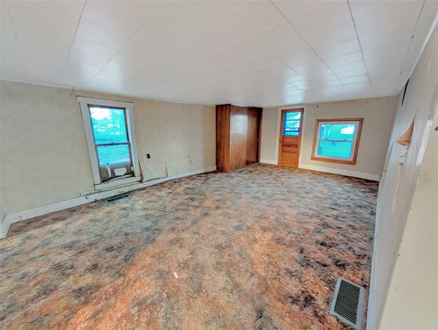 810 SE 10th Street, Des Moines, IA 50309