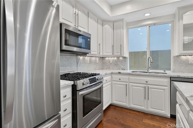 207 18th Street, Huntington Beach, CA 92648
