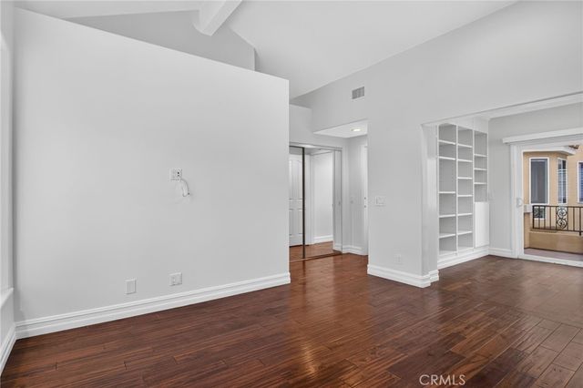 207 18th Street, Huntington Beach, CA 92648