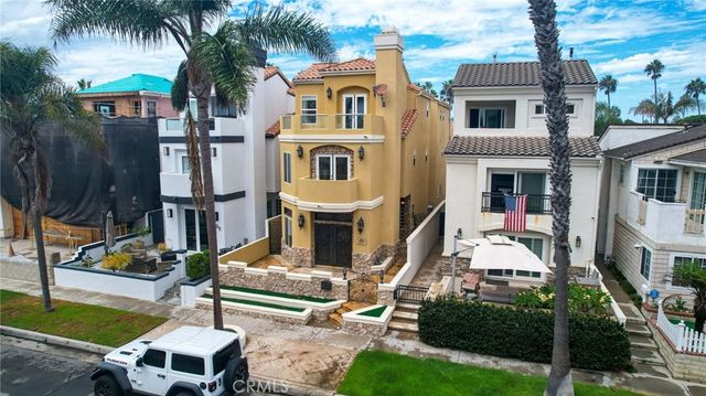 207 18th Street, Huntington Beach, CA 92648