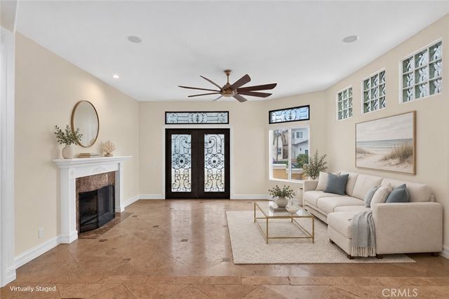207 18th Street, Huntington Beach, CA 92648