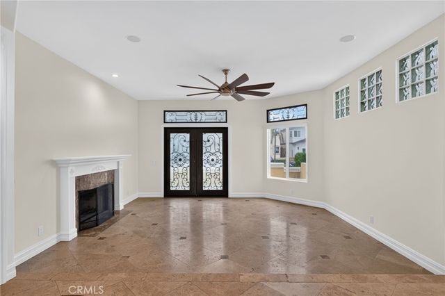 207 18th Street, Huntington Beach, CA 92648