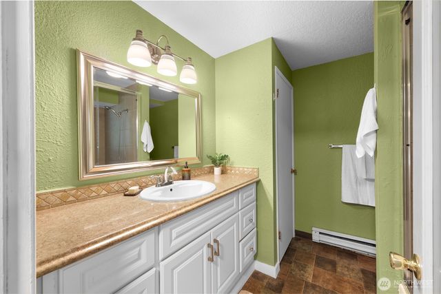 140 Windward Dr, Bellingham, WA 98229