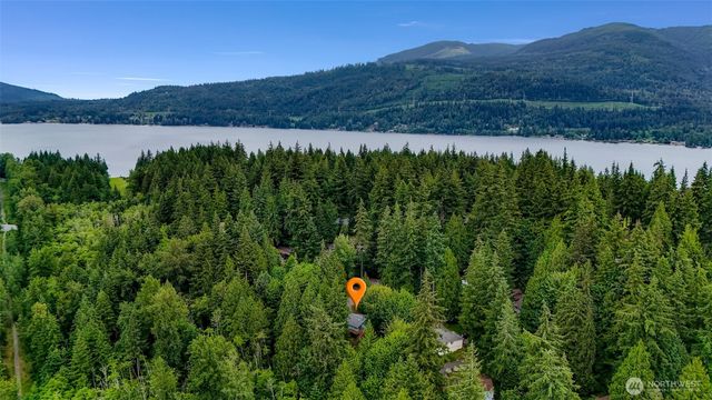 140 Windward Dr, Bellingham, WA 98229