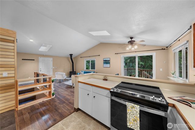 140 Windward Dr, Bellingham, WA 98229