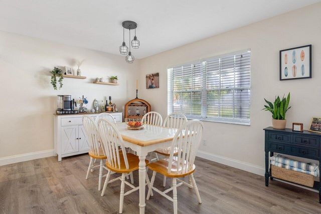 2455 NE 51st Street E102, Fort Lauderdale, FL 33308