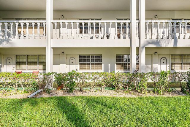 2455 NE 51st Street E102, Fort Lauderdale, FL 33308