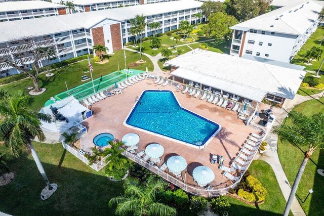 2455 NE 51st Street E102, Fort Lauderdale, FL 33308