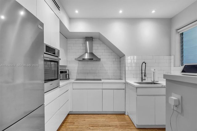 810 11th Street 102, Miami Beach, FL 33139