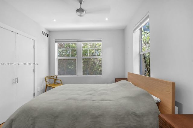 810 11th Street 102, Miami Beach, FL 33139