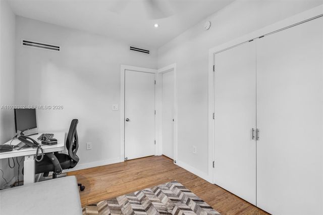 810 11th Street 102, Miami Beach, FL 33139