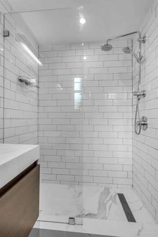 810 11th Street 102, Miami Beach, FL 33139