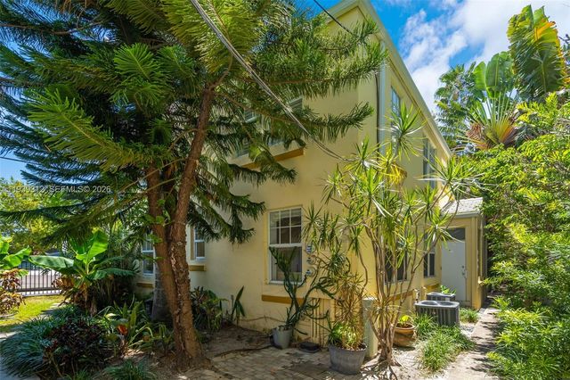 810 11th Street 102, Miami Beach, FL 33139