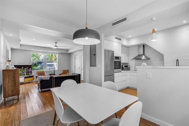 810 11th Street 102, Miami Beach, FL 33139