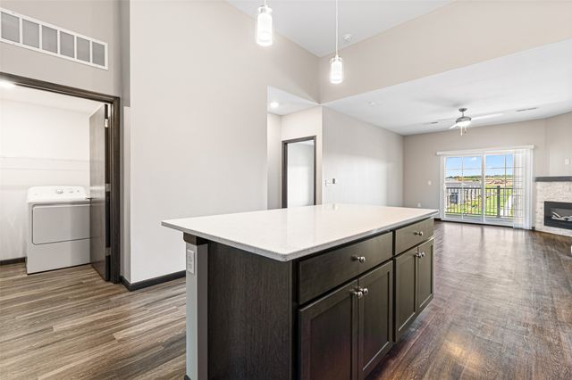 2877 Spring Rose Circle 209, Coralville, IA 52241