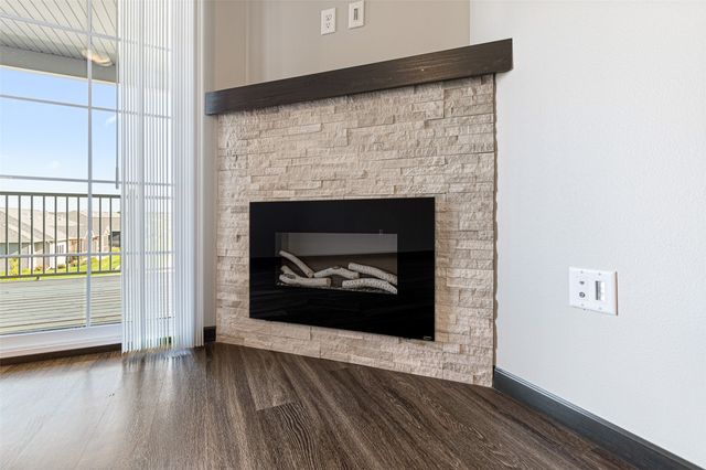 2877 Spring Rose Circle 209, Coralville, IA 52241