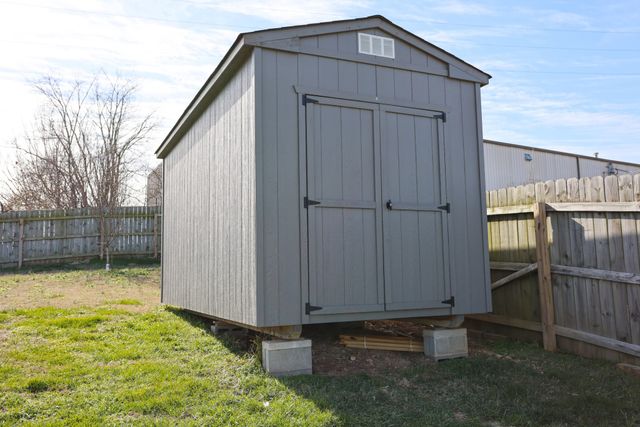 232 Elder Dr, Springfield, TN 37172