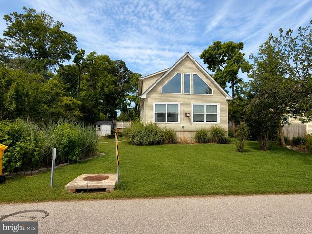 3680 1ST AVE, Edgewater, MD 21037