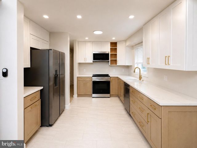 3680 1ST AVE, Edgewater, MD 21037