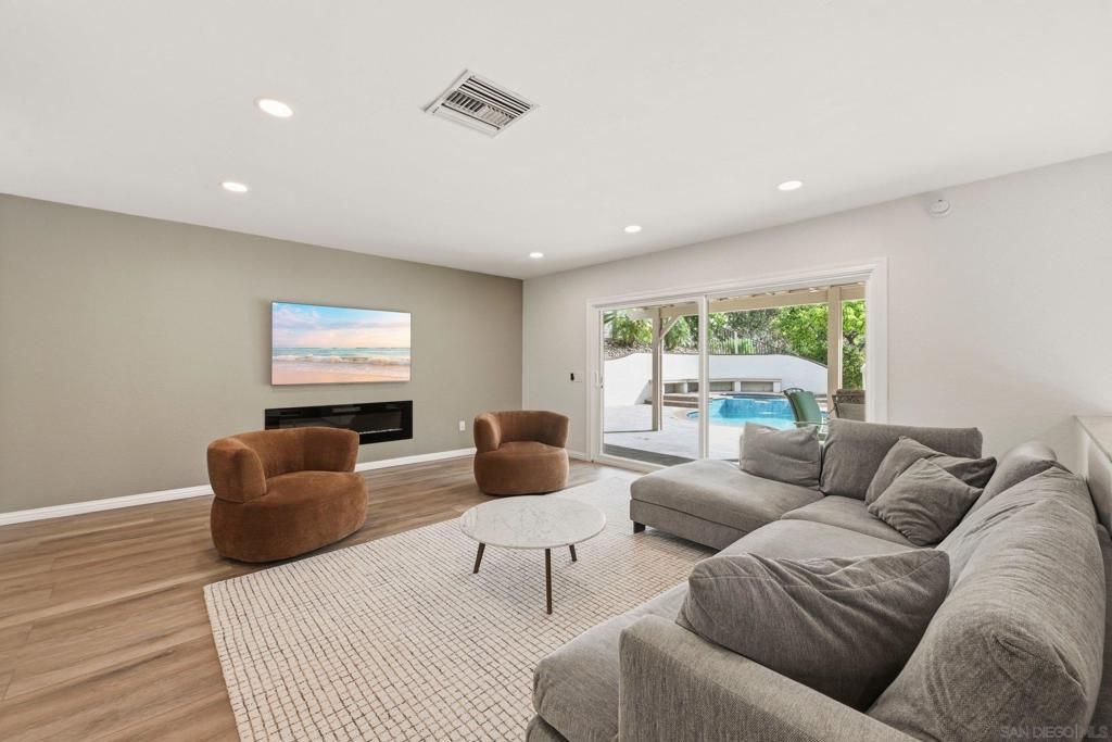 Image 5 of property listing at 13235 Bavarian, San Diego, CA 92129