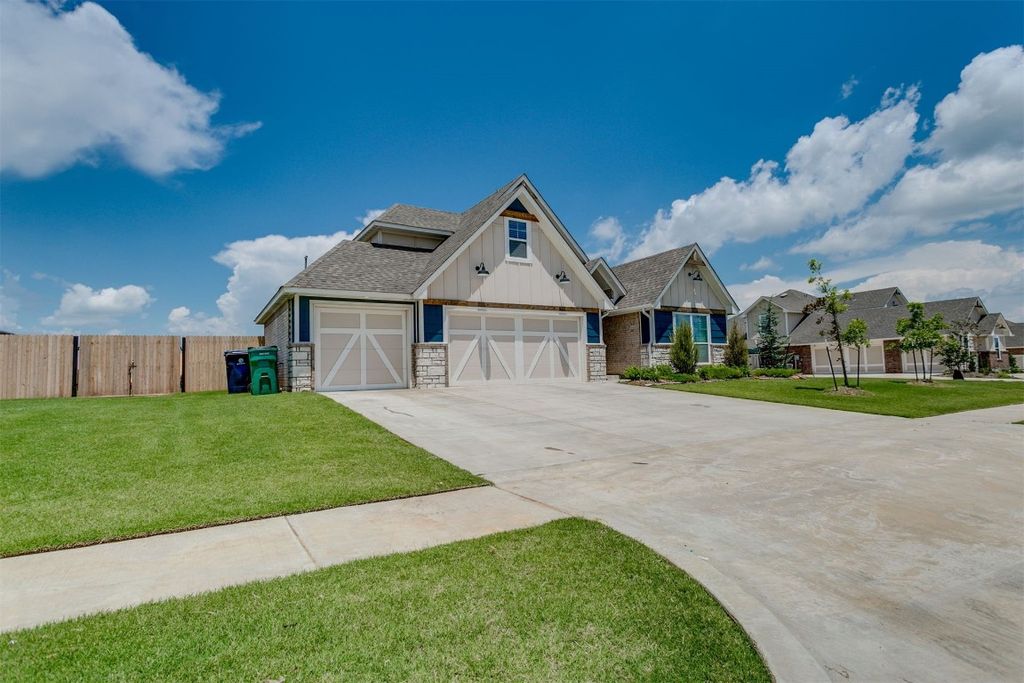 10125 NW 99th Street, Yukon, OK 73099