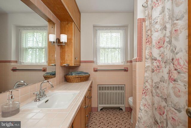 903 N RIDGE RD, Perkasie, PA 18944