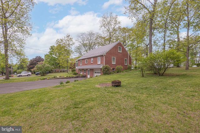 903 N RIDGE RD, Perkasie, PA 18944