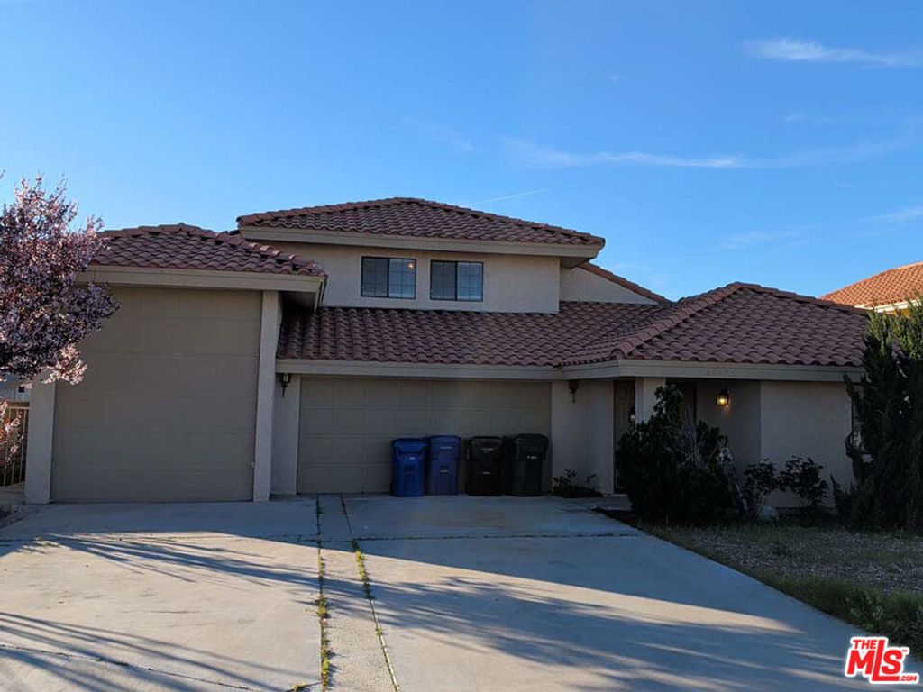 Image 1 of property listing at 14493 Hurricane Lane, Helendale, CA 92342