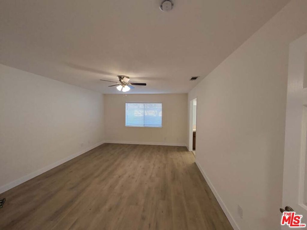 Image 11 of property listing at 14493 Hurricane Lane, Helendale, CA 92342