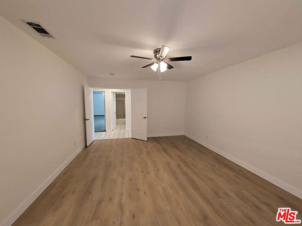 Image 12 of property listing at 14493 Hurricane Lane, Helendale, CA 92342