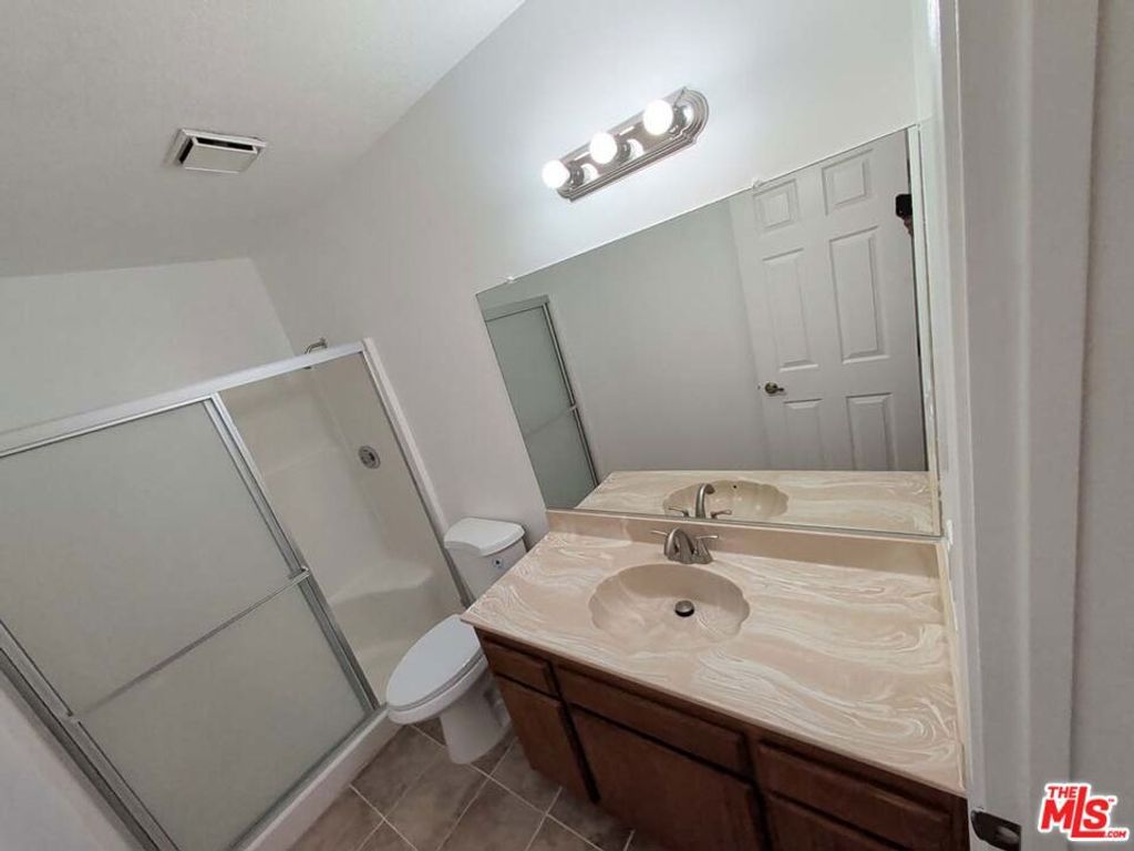 Image 32 of property listing at 14493 Hurricane Lane, Helendale, CA 92342