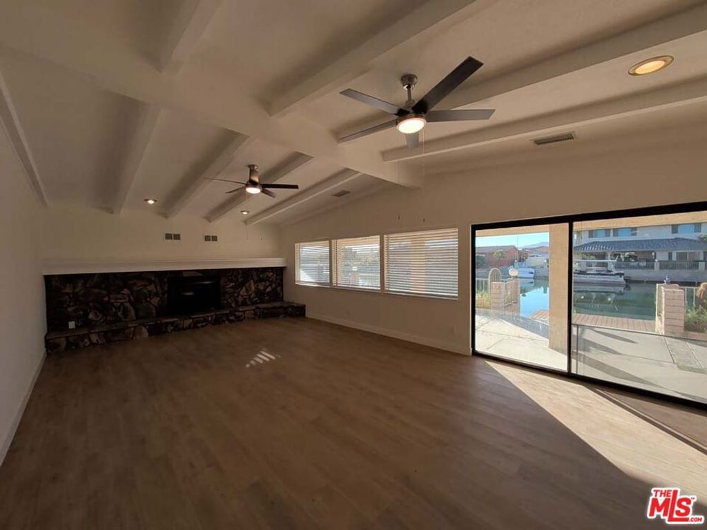 Image 37 of property listing at 14493 Hurricane Lane, Helendale, CA 92342