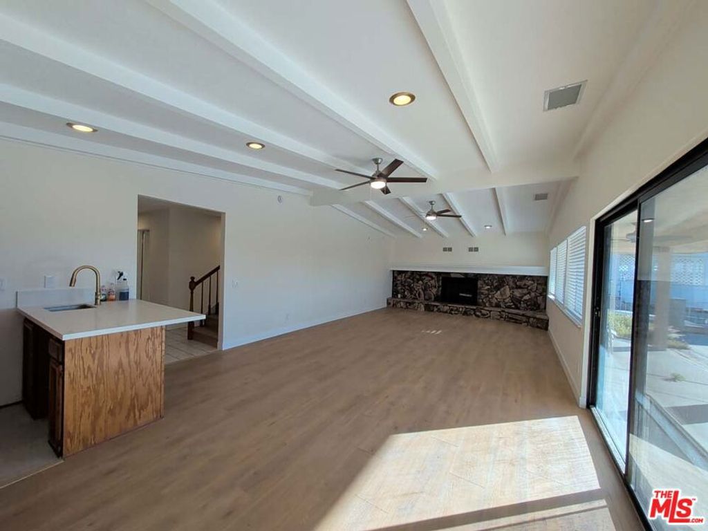 Image 38 of property listing at 14493 Hurricane Lane, Helendale, CA 92342