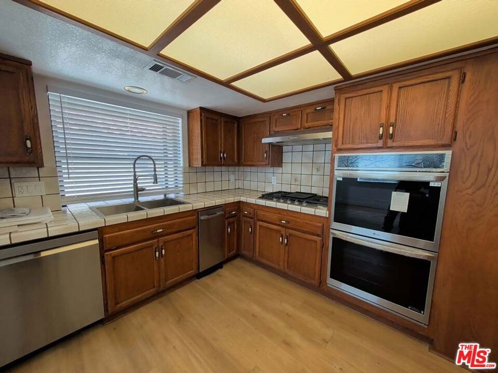 Image 41 of property listing at 14493 Hurricane Lane, Helendale, CA 92342