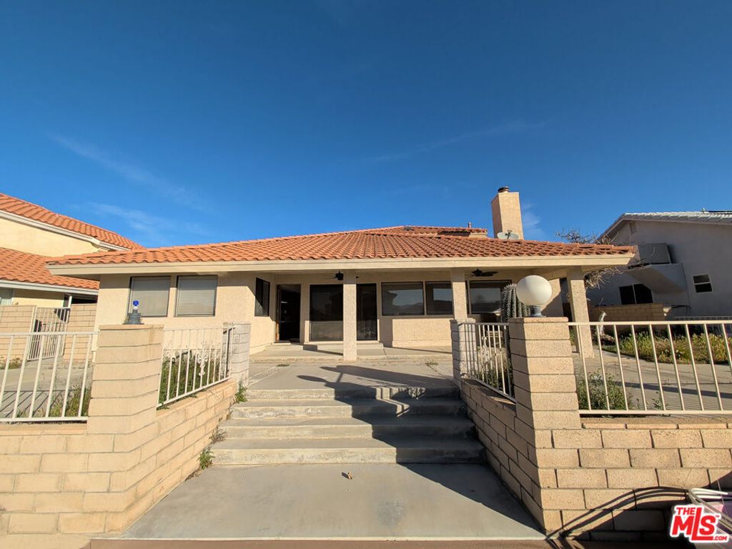 Image 46 of property listing at 14493 Hurricane Lane, Helendale, CA 92342