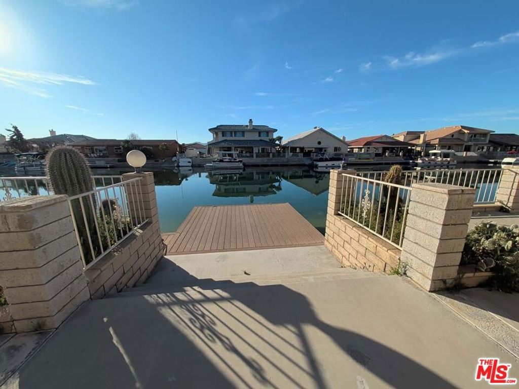 Image 48 of property listing at 14493 Hurricane Lane, Helendale, CA 92342