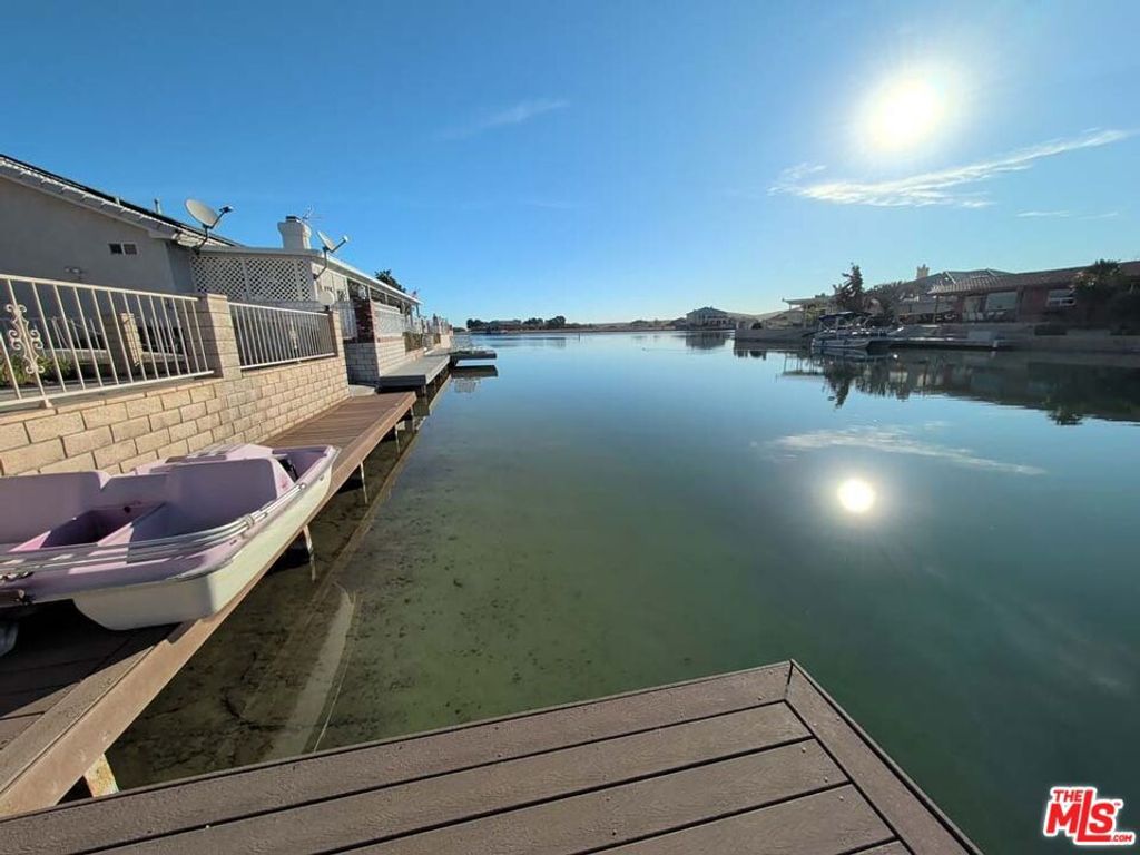Image 53 of property listing at 14493 Hurricane Lane, Helendale, CA 92342