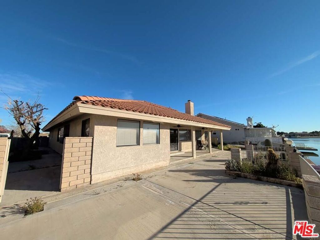 Image 55 of property listing at 14493 Hurricane Lane, Helendale, CA 92342