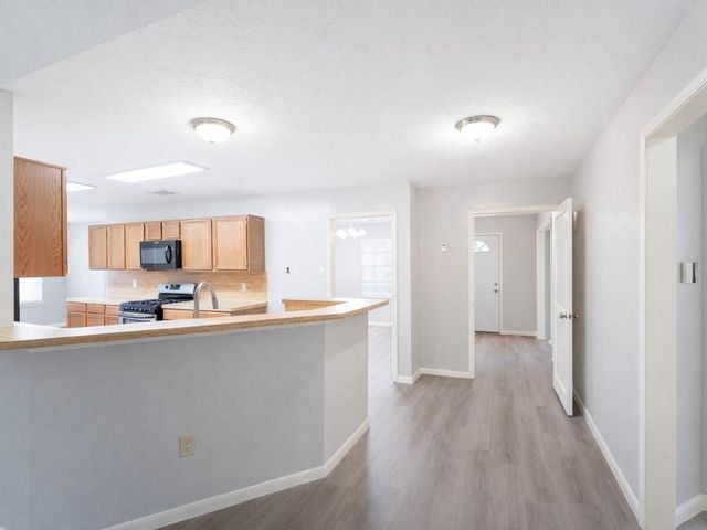 16003 Surrey Woods Drive, Friendswood, TX 77546