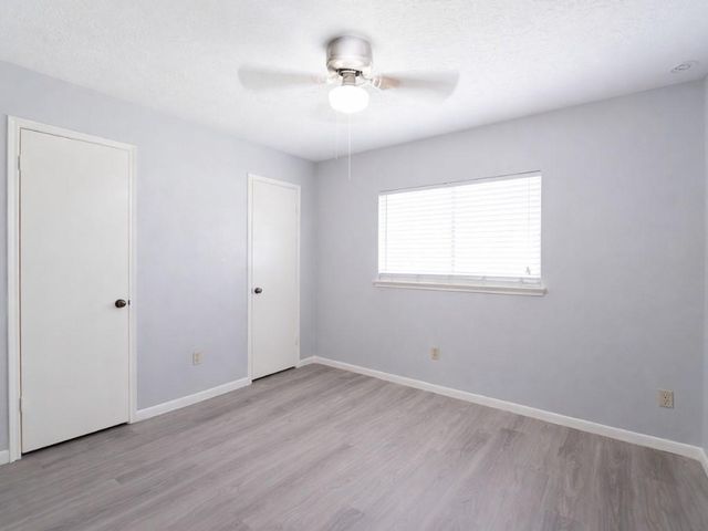 16003 Surrey Woods Drive, Friendswood, TX 77546