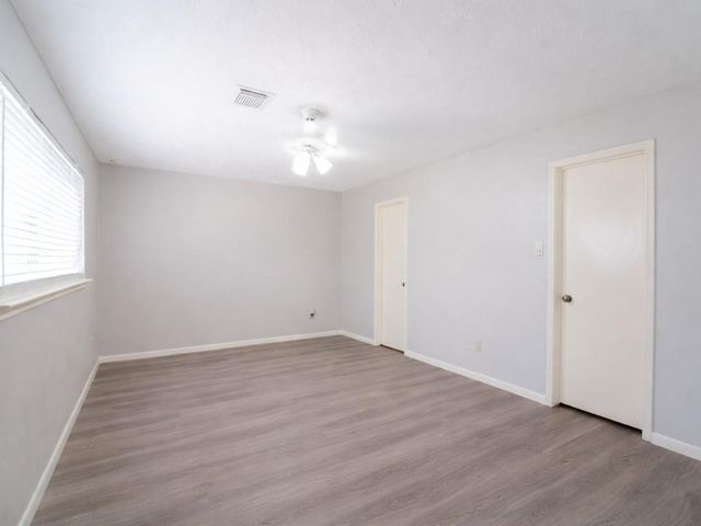 16003 Surrey Woods Drive, Friendswood, TX 77546