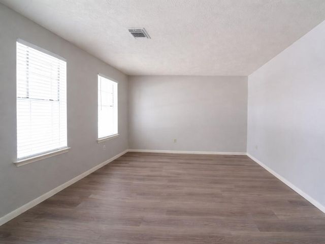 16003 Surrey Woods Drive, Friendswood, TX 77546