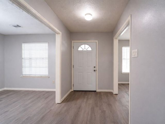 16003 Surrey Woods Drive, Friendswood, TX 77546