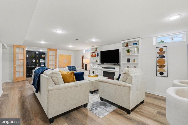 117 W AREBA AVE, Hershey, PA 17033