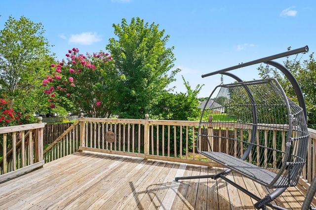1324 Saybrook Xing, Thompsons Station, TN 37179