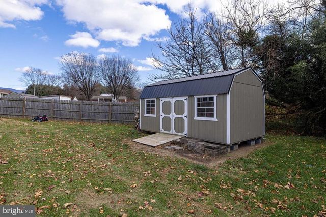 214 CHAPEL RD, Stanley, VA 22851