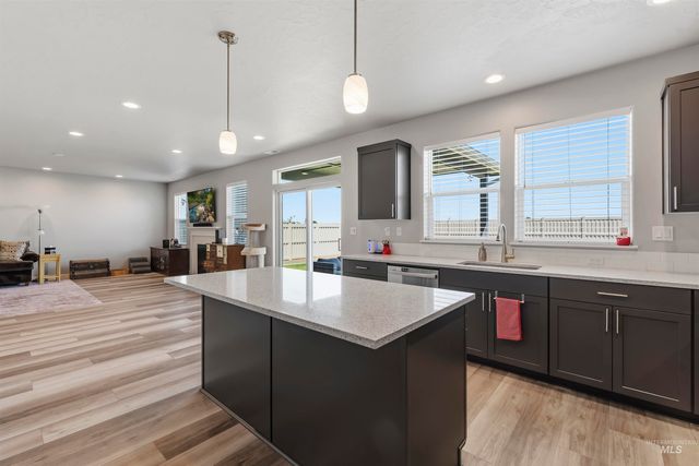 5684 E Garby St, Nampa, ID 83687