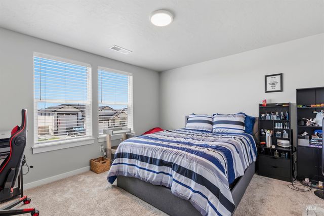 5684 E Garby St, Nampa, ID 83687