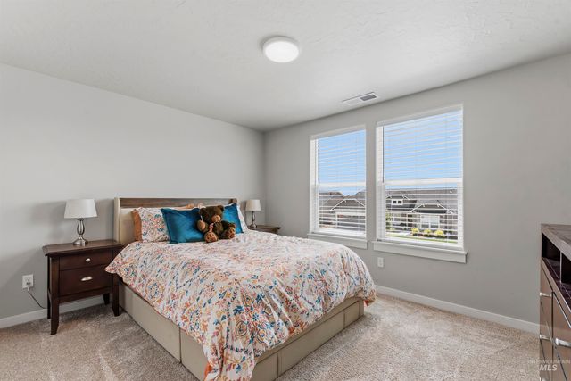 5684 E Garby St, Nampa, ID 83687
